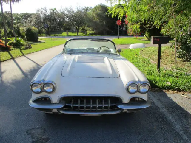 1959 corvette fuelie, barn find, sitting since 1993