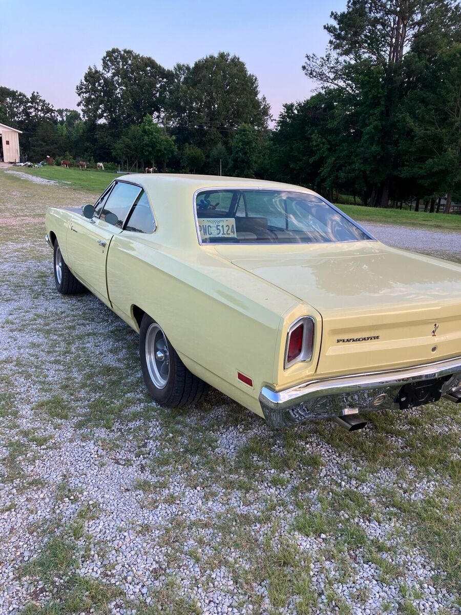 1969 plymouth satellite yellow roadrunner