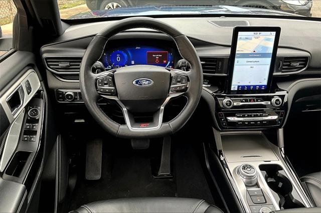 2022 ford explorer st