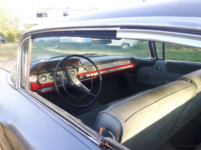 1960 pontiac parisienne (canadian version of the catalina or bonneville)
