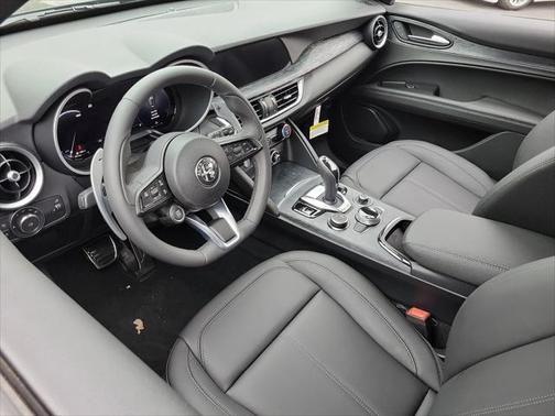 2024 alfa romeo stelvio