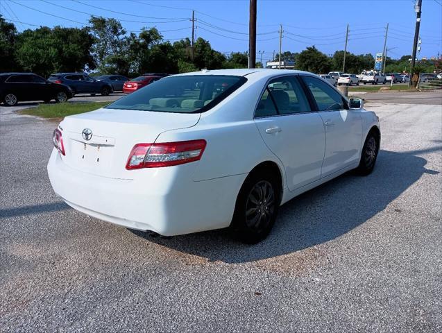 2011 toyota camry le