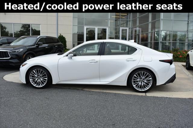 2022 lexus is 300 base