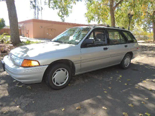 1993 ford escort lx 10728 miles silver manual