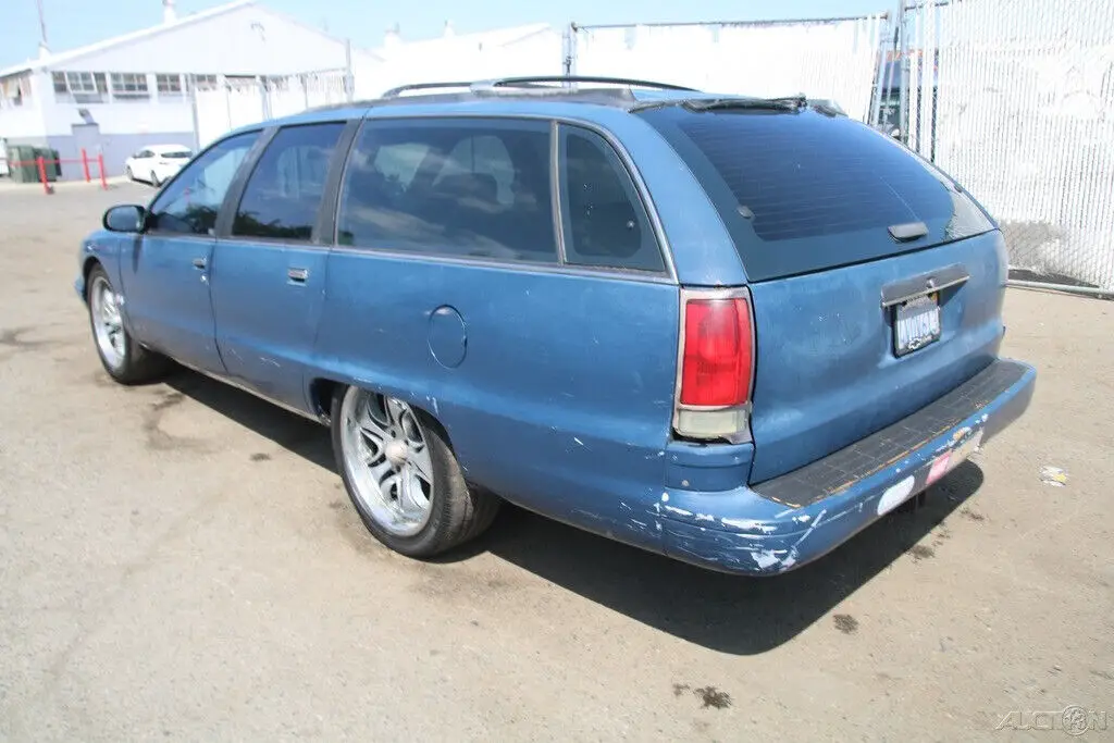 (omr) 1991 chevrolet caprice wagon automatic 8 cylinder no reserve!
