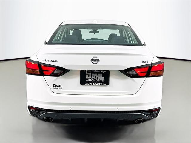 2022 nissan altima sr fwd
