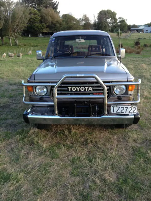 toyota land cruiser hj61 vx