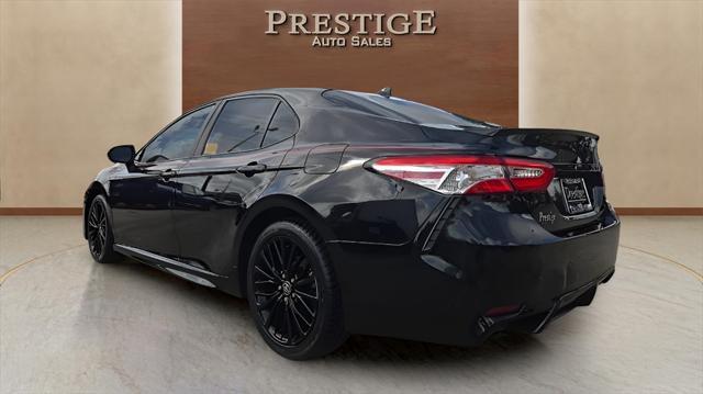 2020 toyota camry se