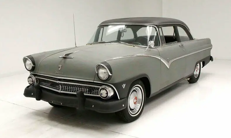 barn find/rust free exterior/restored dash/272 ci v8 ford-o-matic trans