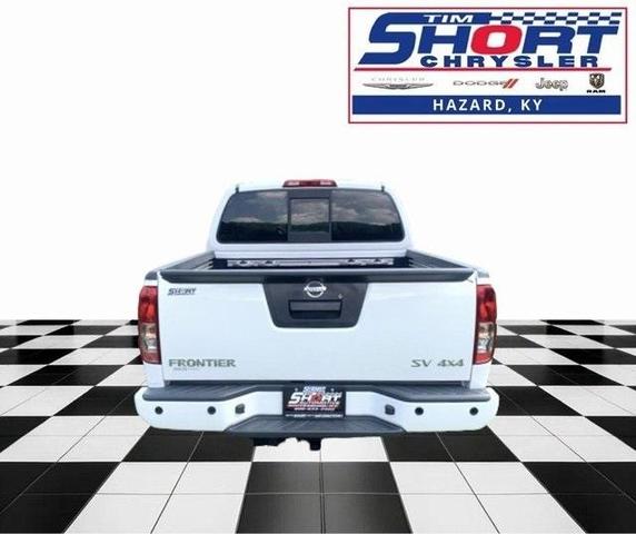 2021 nissan frontier sv