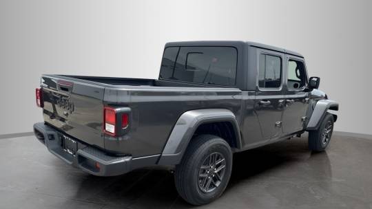 2024 Jeep Gladiator