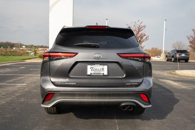 2022 toyota highlander xse