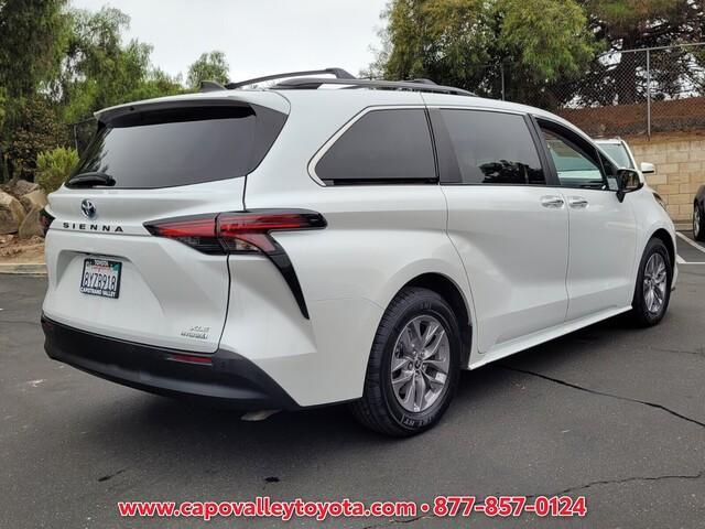 2022 toyota sienna xle 8 passenger