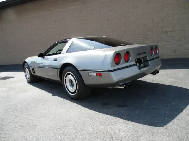 1985 chevrolet corvette coupe only 18,359 miles