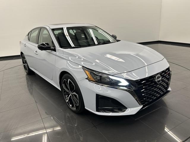 2023 nissan altima 2.0 sr