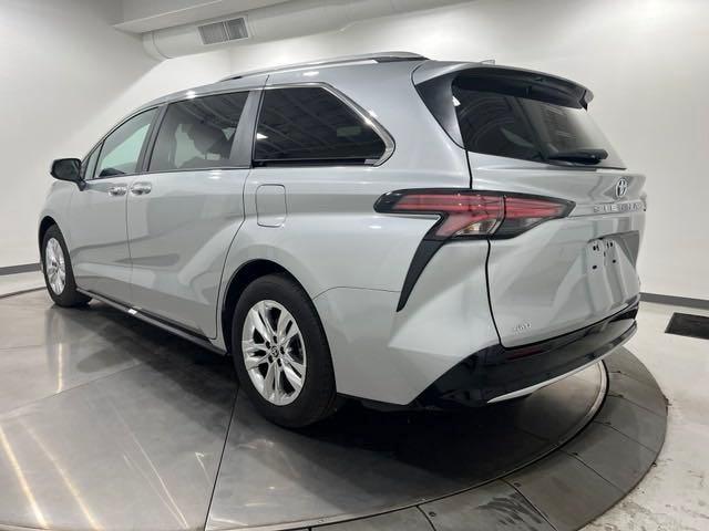 2024 toyota sienna limited