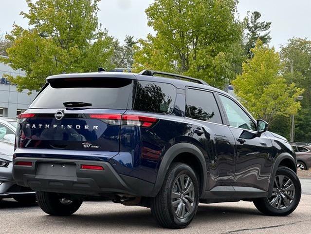 2023 nissan pathfinder sv