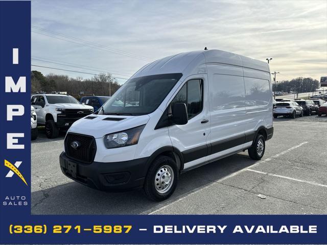 2022 ford transit-250 base