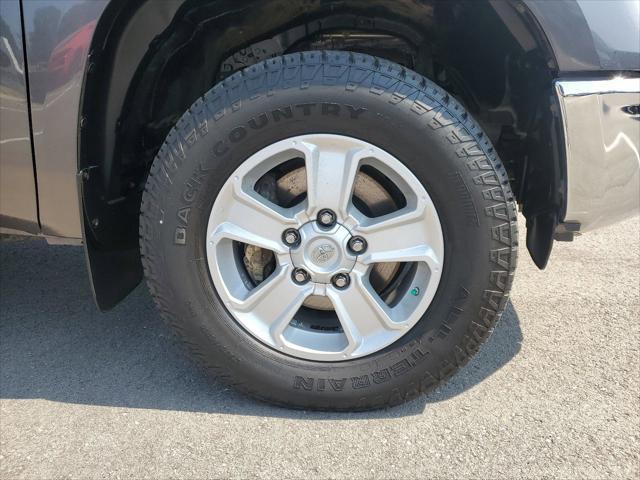 2016 toyota tundra sr5