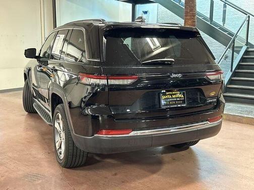 2022 jeep grand cherokee