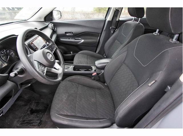 2022 nissan kicks sv