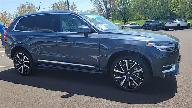 2024 volvo xc90 b5 plus bright theme