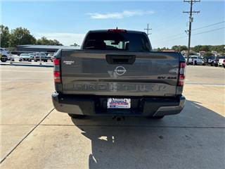 2023 Nissan Navara (Frontier) s