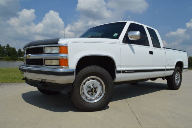 1994 chevrolet silverado 2500 extended cab 4x4 low miles clean carfax serviced!!