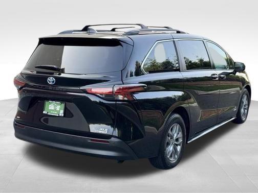 2021 toyota sienna xle 7 passenger