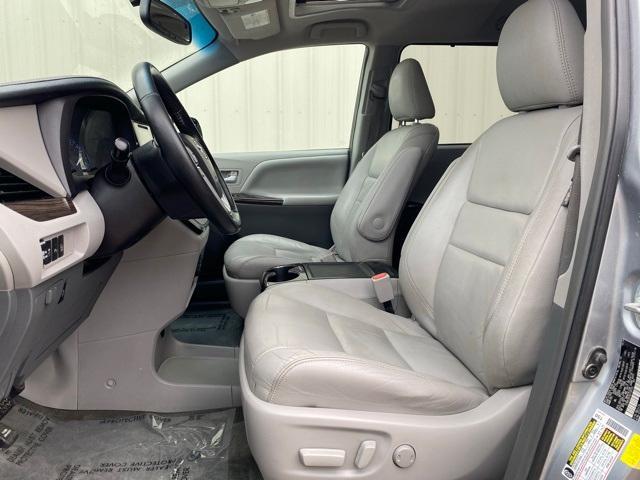 2016 toyota sienna xle