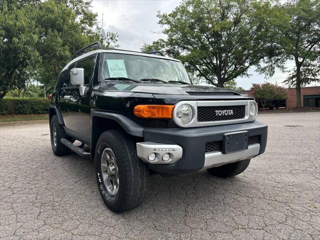 2013 toyota fj cruiser base