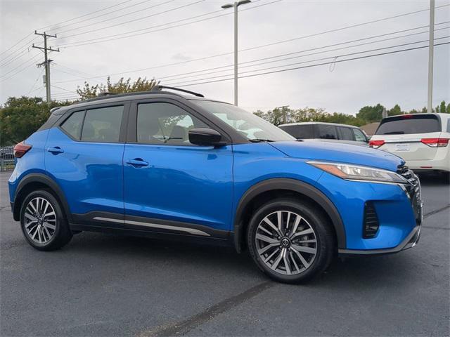 2021 nissan kicks sr