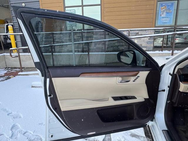 2016 lexus es 300h base