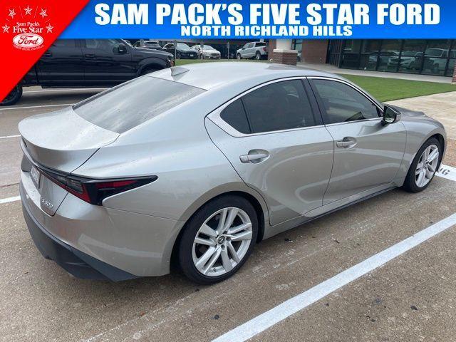 2021 lexus is 300 base