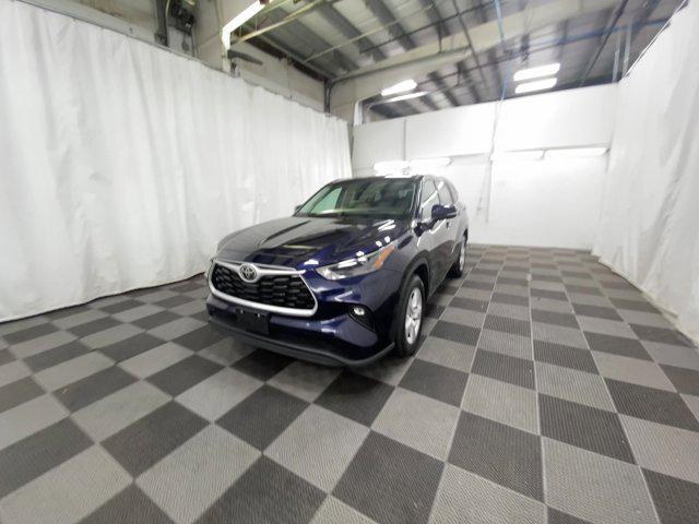2023 toyota highlander le