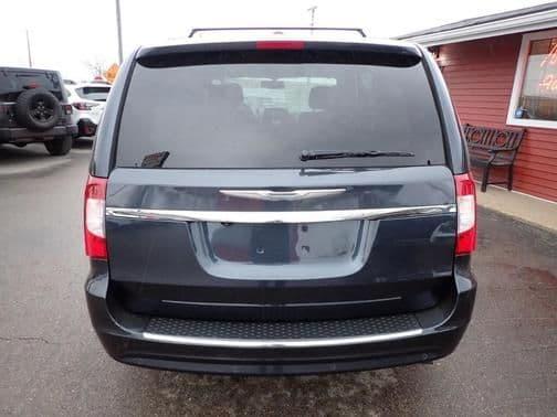 2014 chrysler town & country touring-l in savage, minnesota
