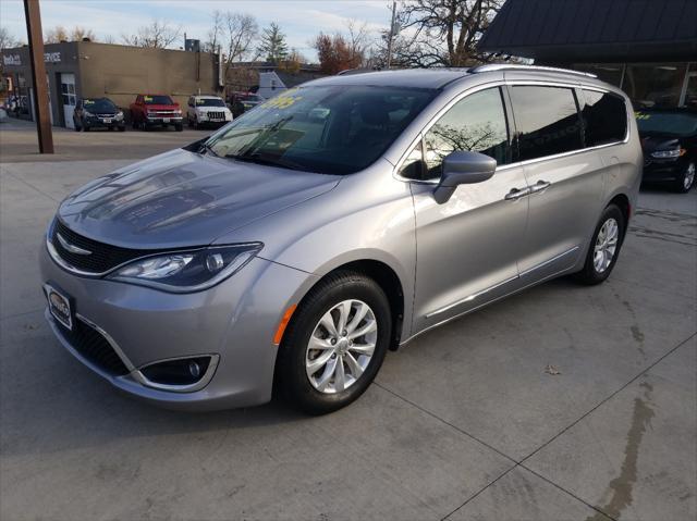 2018 chrysler pacifica touring-l