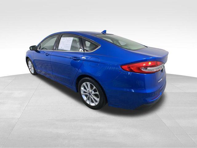 2020 ford fusion se