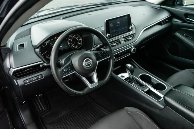 2022 nissan altima 2.5 sv