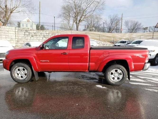 2010 toyota tacoma v6 4x4 v6 4dr access cab 6.1 ft sb 5a for sale in greenfield, massachusetts