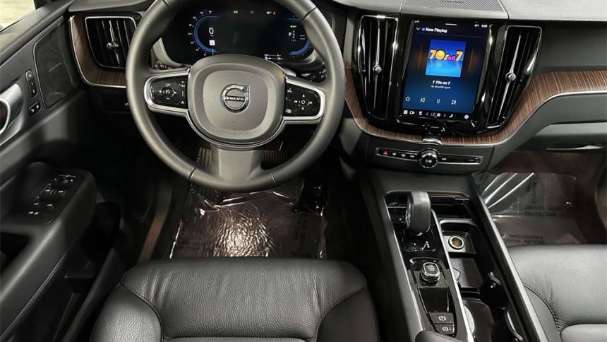 2024 volvo xc60 recharge t8 plus dark theme