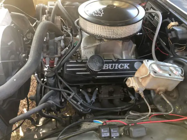 buick skylark convertible, 1972 455 automatic, fresh and new. gs hood gsx stripe
