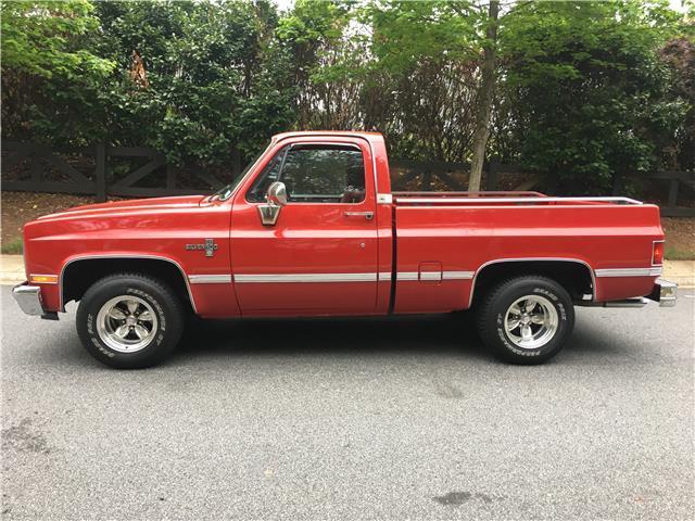 1986 chevrolet c10 silverado, only 98,631 miles, 400hp, mint condition