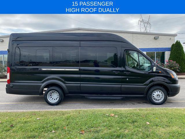 2022 ford transit-350 xlt