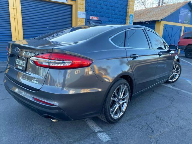 2019 ford fusion sel
