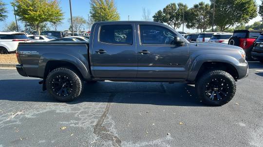 2012 Toyota Tacoma base 4wd double cab v6