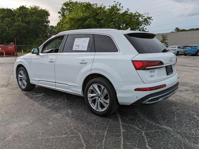 2022 audi q7 55 premium plus