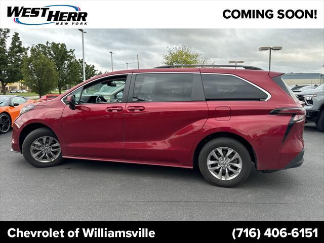 2023 toyota sienna le