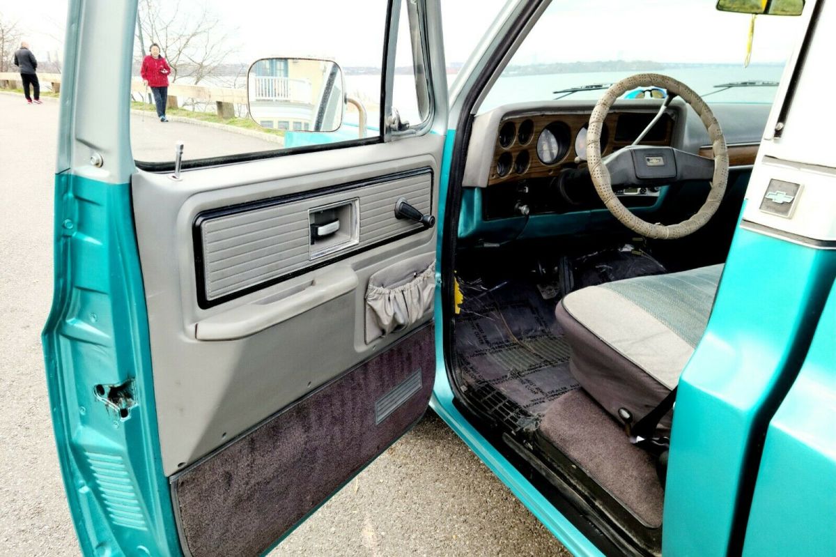 beautifully restored 1980 chevy c10. turn key. edelbrock 350 crate motor