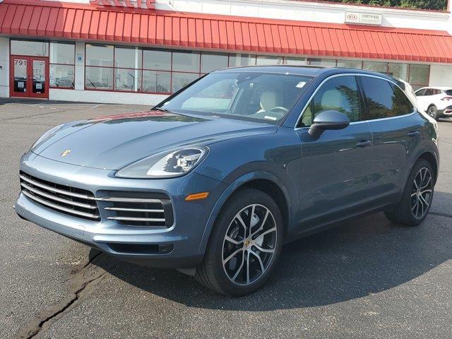 2020 porsche cayenne base
